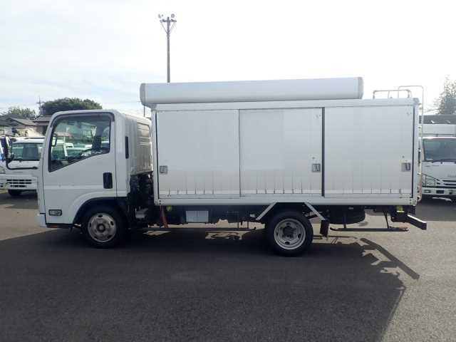 ISUZU ELF 2009