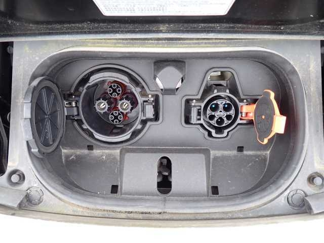 NISSAN LEAF 2018