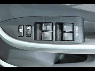 TOYOTA PRIUS 2010