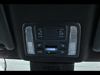 TOYOTA NOAH 2022