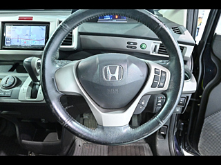 HONDA FREED 2011