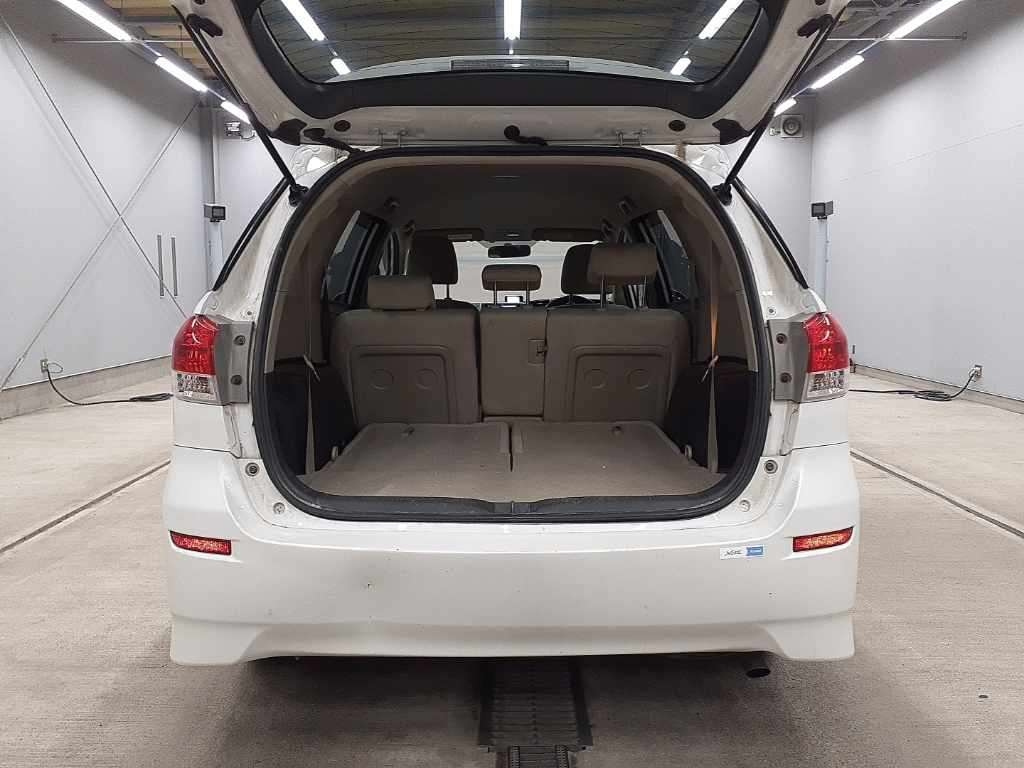 TOYOTA WISH 2009