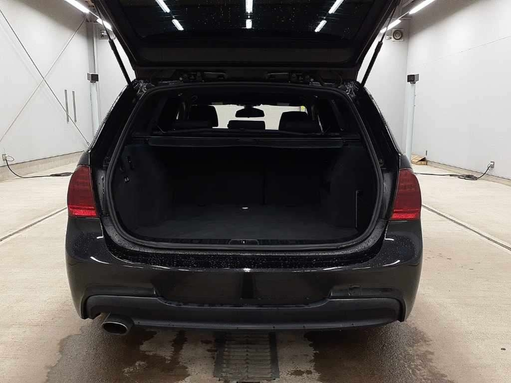 BMW 3 SERIES 2011