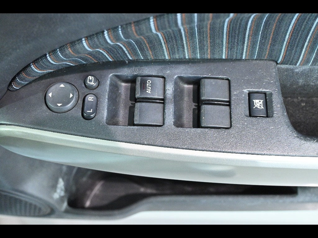 MAZDA DEMIO 2010