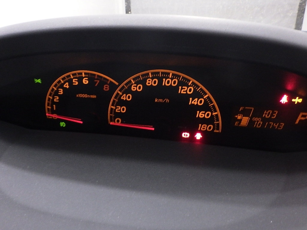 TOYOTA VITZ 2010