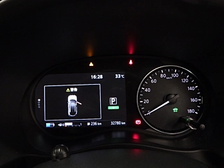 NISSAN KIX 2021