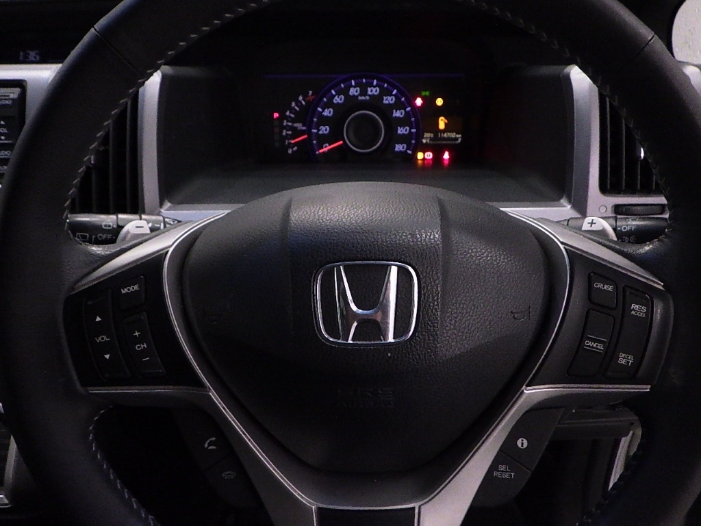 HONDA STEP WAGON 2012