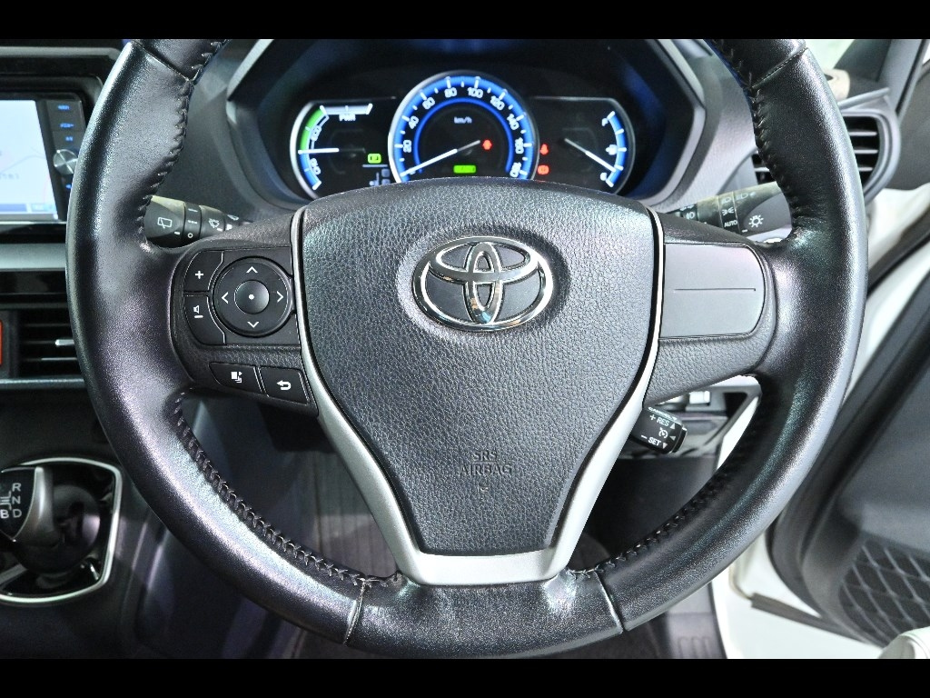 TOYOTA VOXY 2014