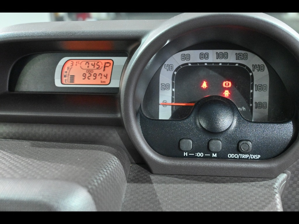 TOYOTA SPADE 2012
