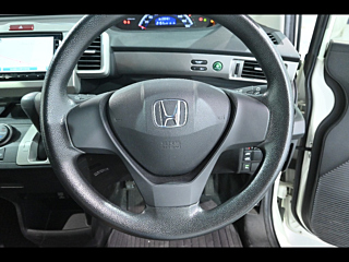 HONDA FREED 2013