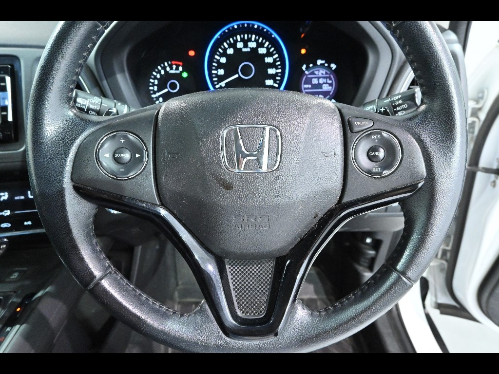 HONDA VEZEL 2015