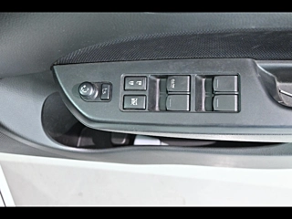 SUZUKI SWIFT 2012