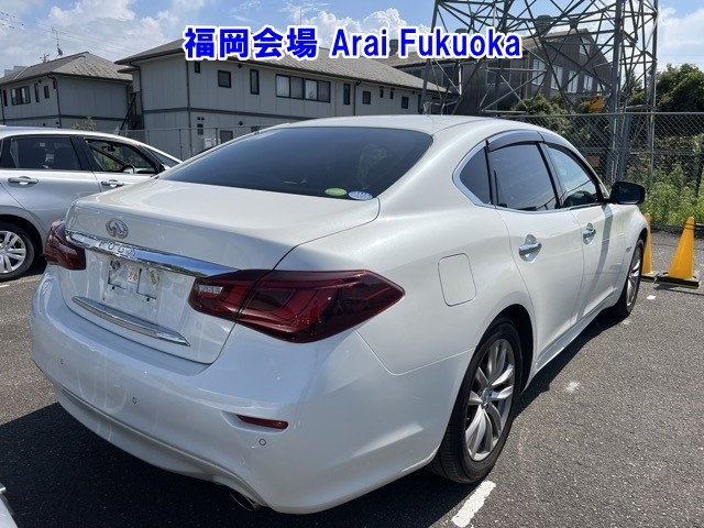 NISSAN FUGA 2018
