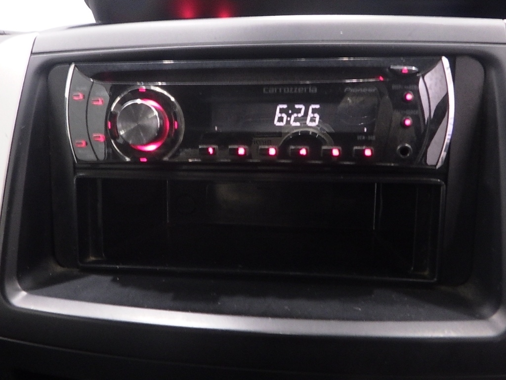 TOYOTA NOAH 2010