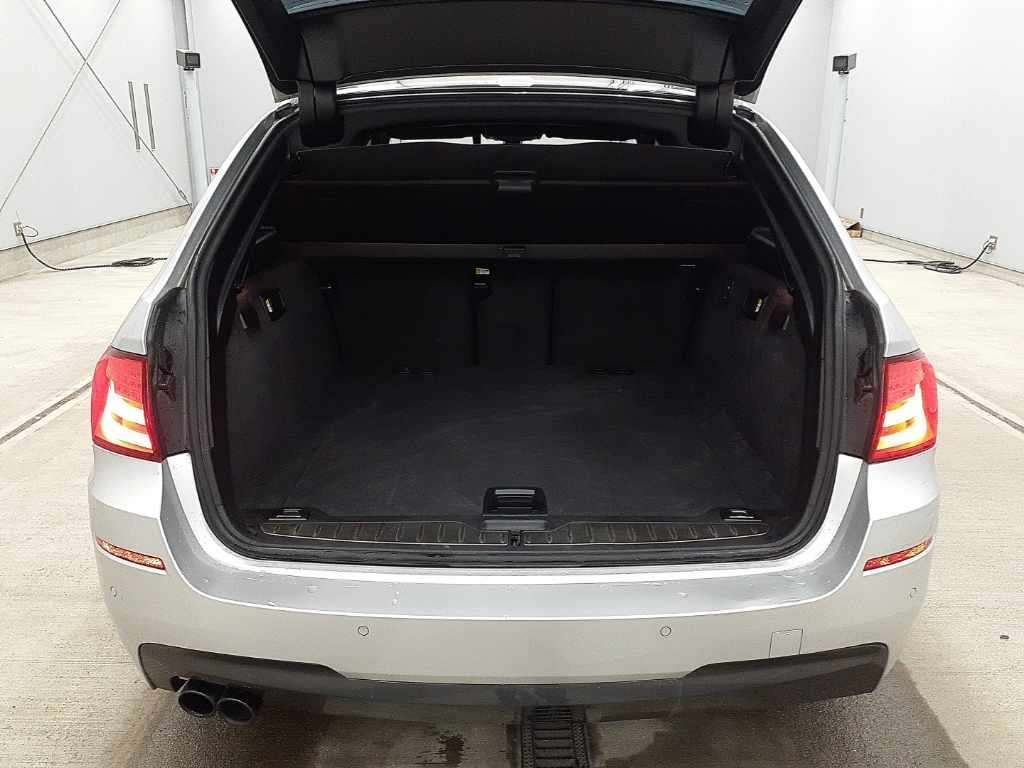 BMW 5 SERIES 2011