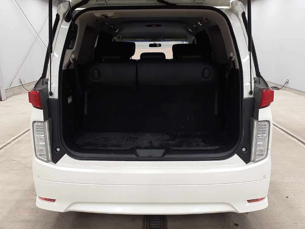 NISSAN ELGRAND 2013