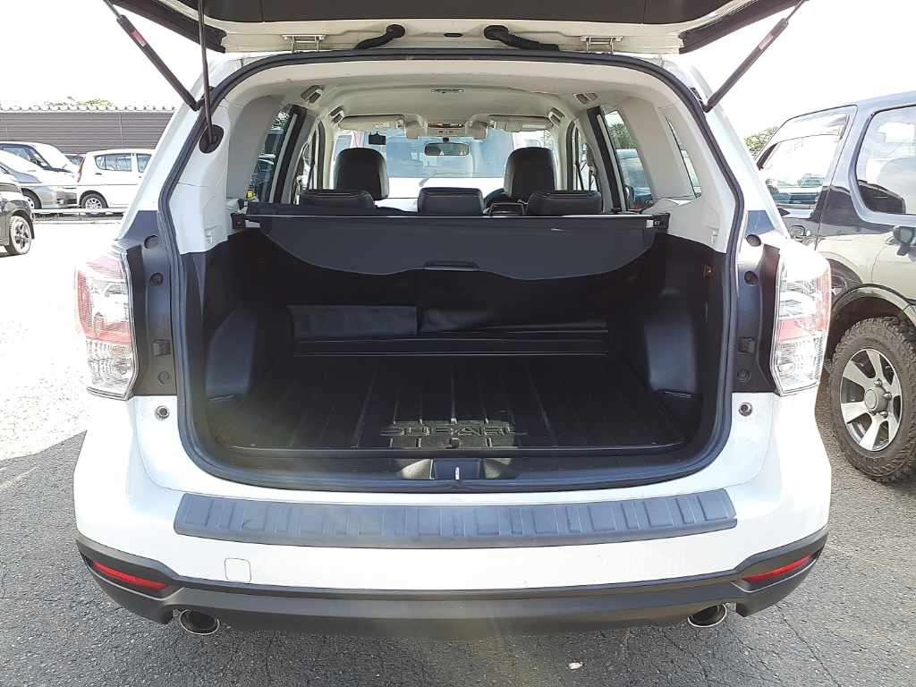 SUBARU FORESTER 2017