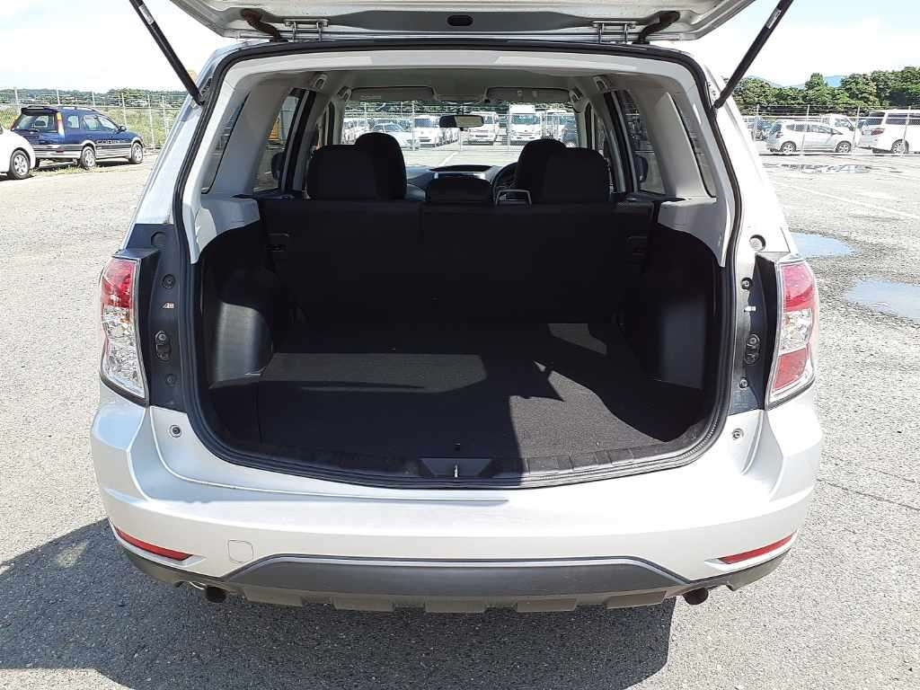 SUBARU FORESTER 2011