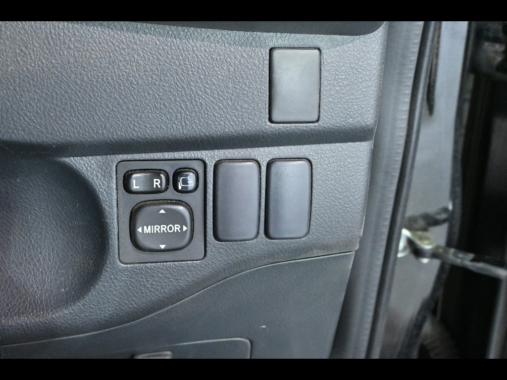 TOYOTA BB 2013