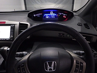 HONDA FREED 2012