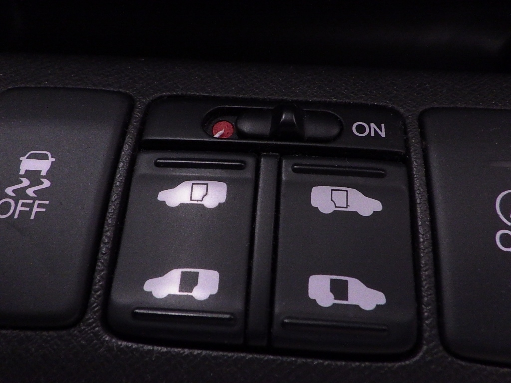 HONDA STEP WAGON 2012