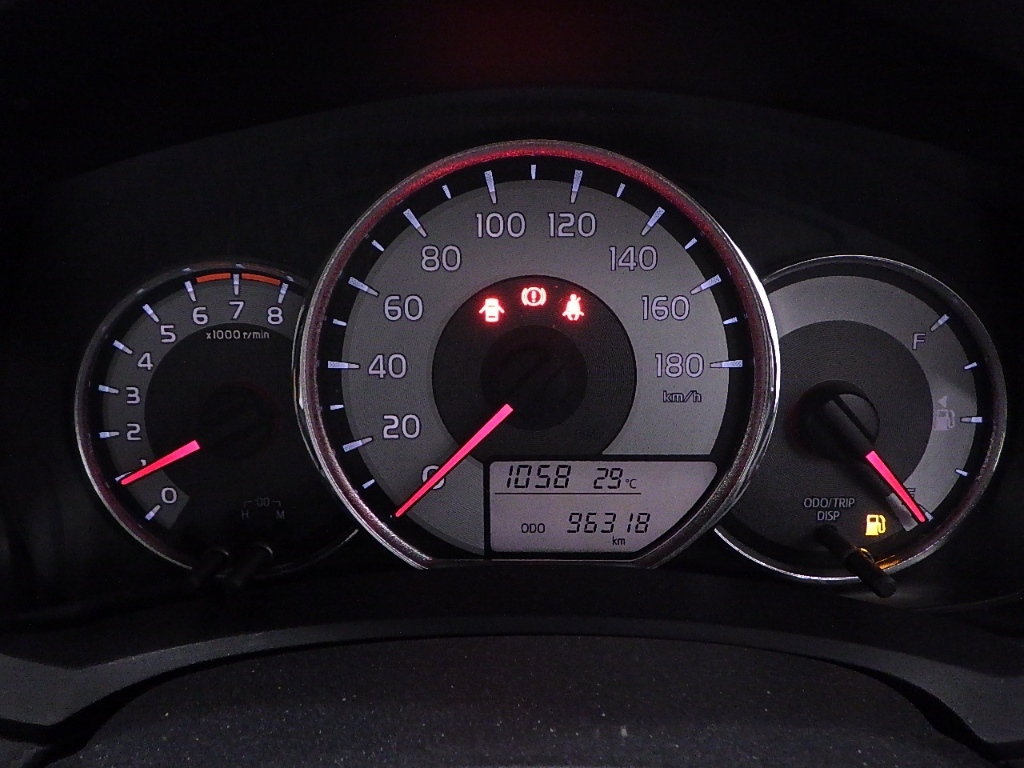 TOYOTA COROLLA FIELDER 2012