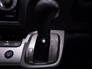 HONDA STREAM 2013