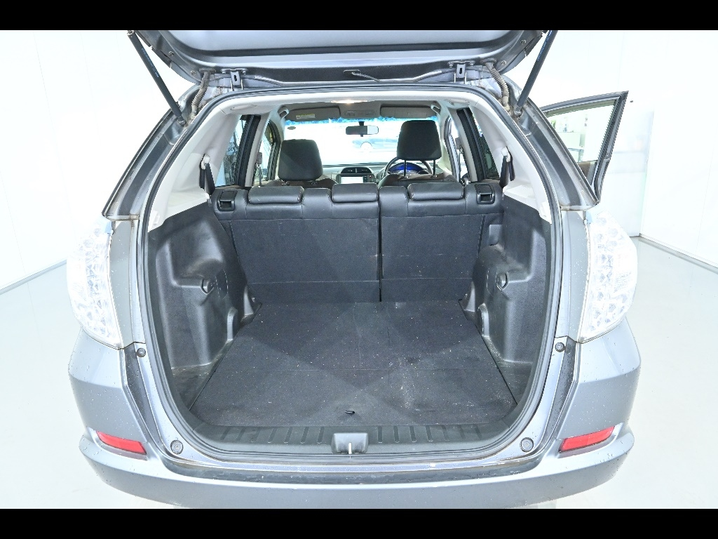 HONDA FIT SHUTTLE 2013