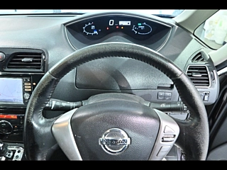 NISSAN SERENA 2013