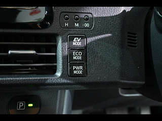 TOYOTA VOXY 2014