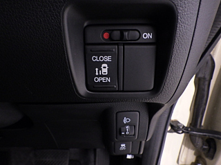 HONDA N BOX 2017