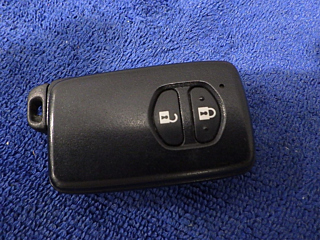 TOYOTA AQUA 2012