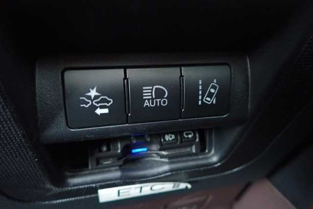 TOYOTA PORTE 2019