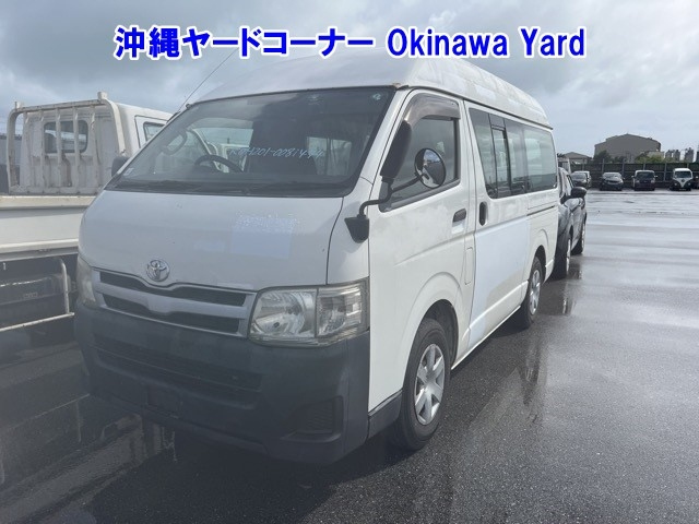 TOYOTA HIACE VAN 2011