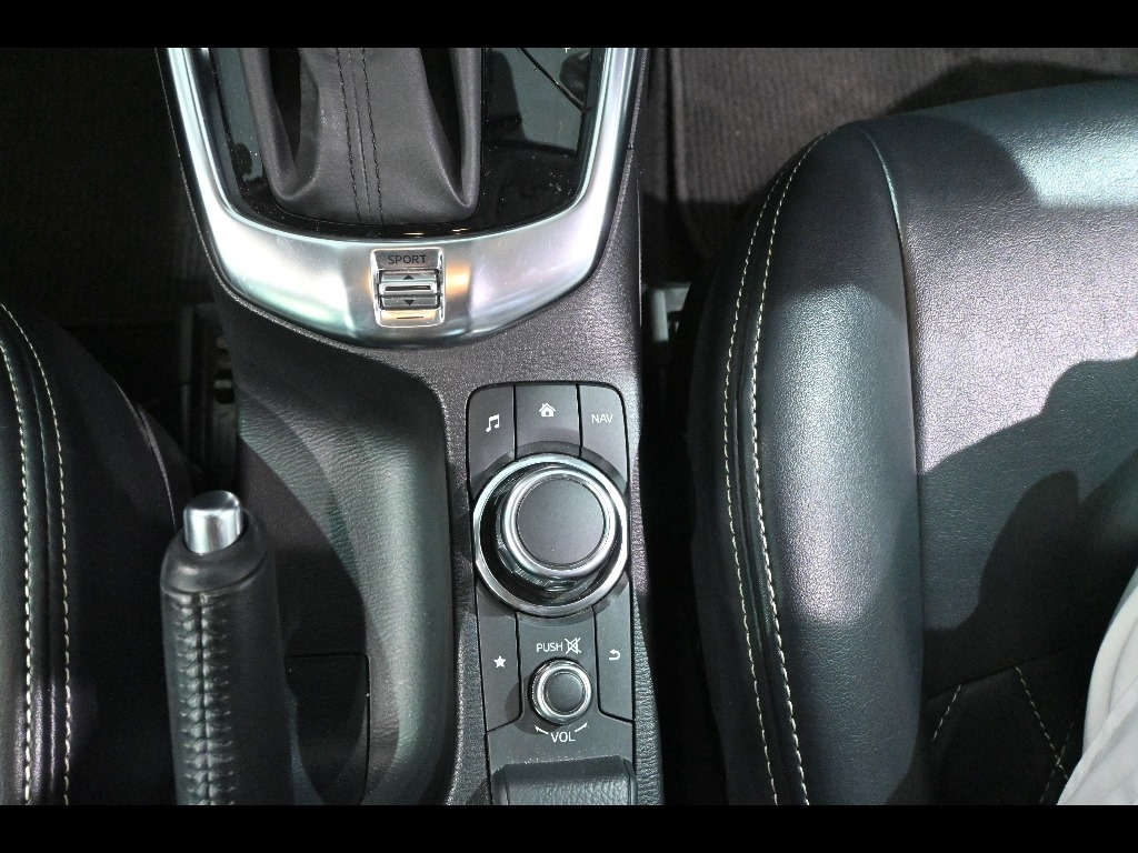 MAZDA DEMIO 2015