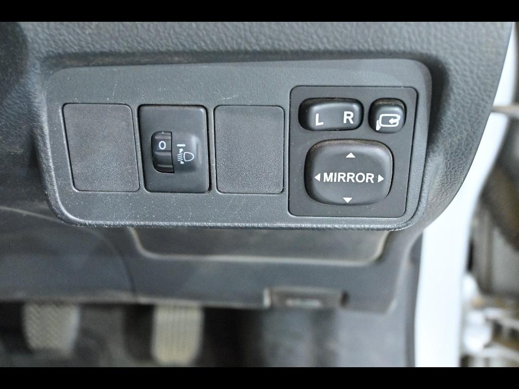 TOYOTA COROLLA FIELDER 2010