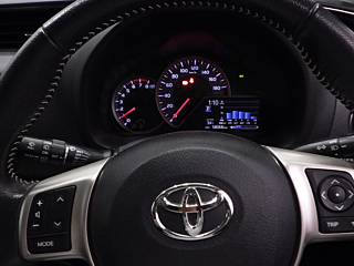 TOYOTA VITZ 2014