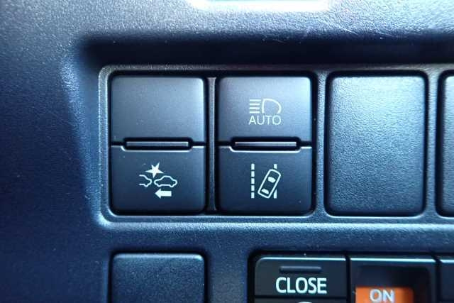TOYOTA NOAH 2019
