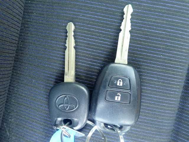 TOYOTA COROLLA FIELDER 2018