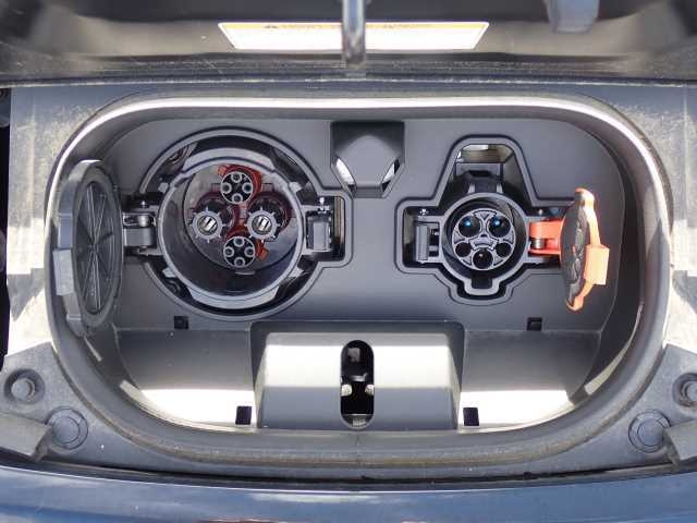 NISSAN LEAF 2020