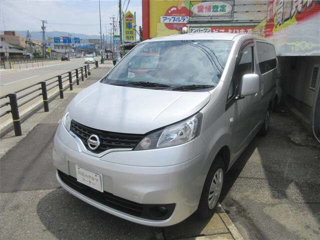 NISSAN NV200 2020