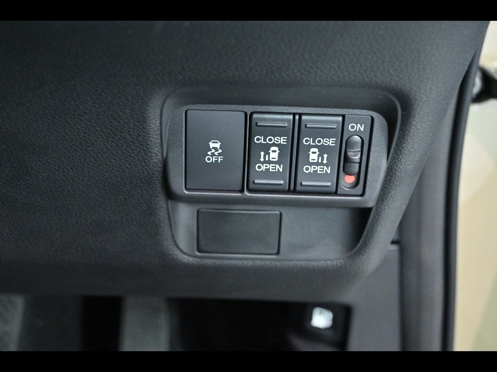 HONDA FREED 2025