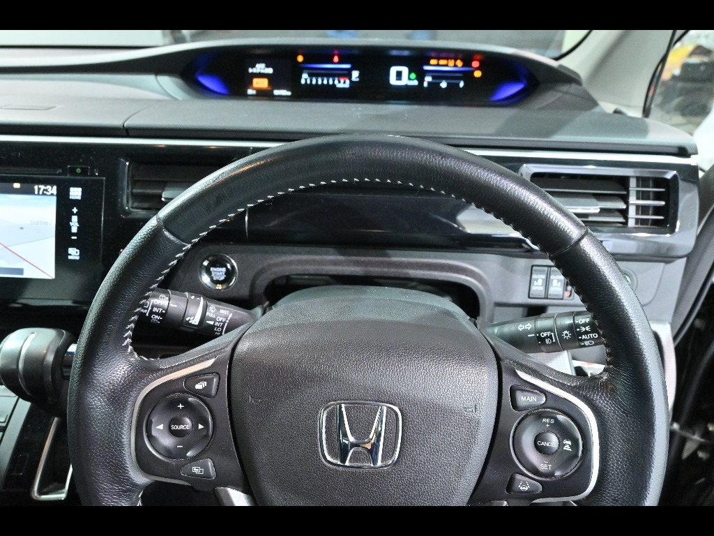 HONDA STEP WAGON 2015