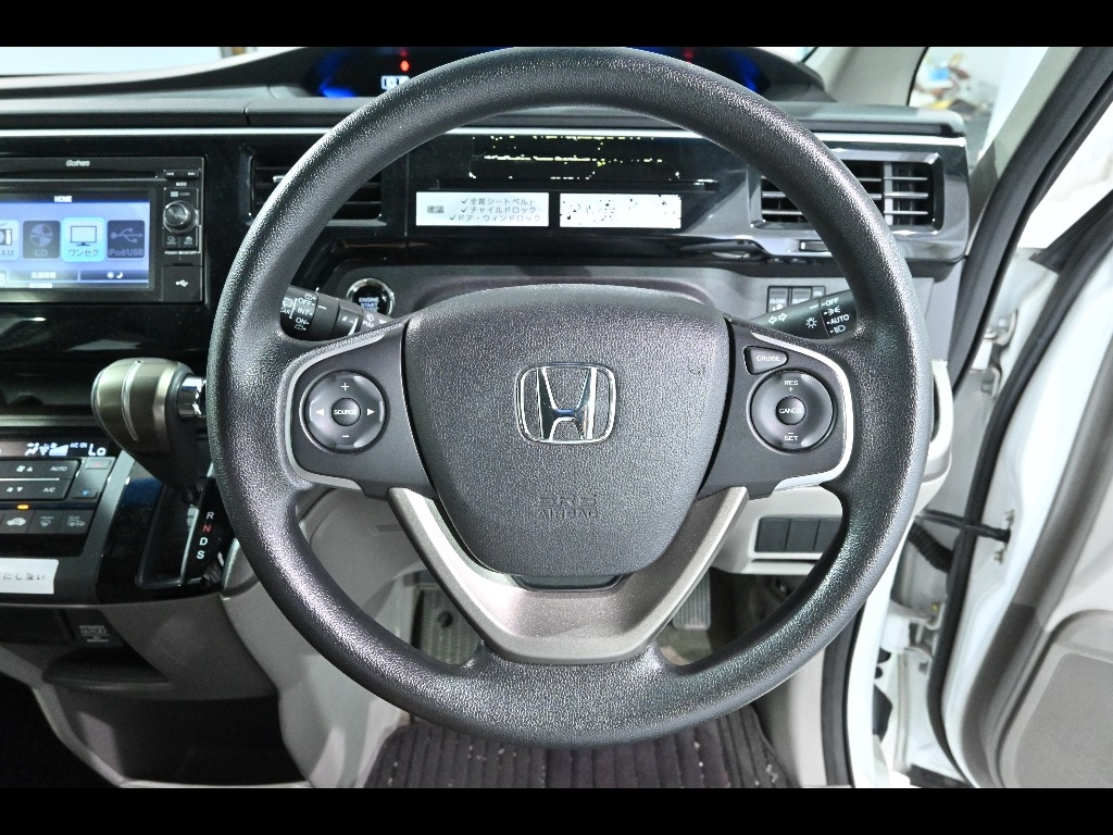 HONDA STEP WAGON 2015