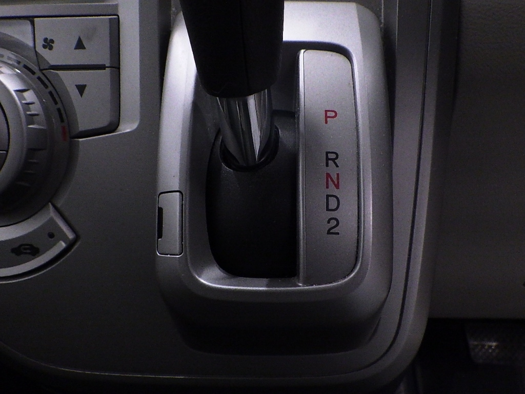 HONDA ZEST 2008