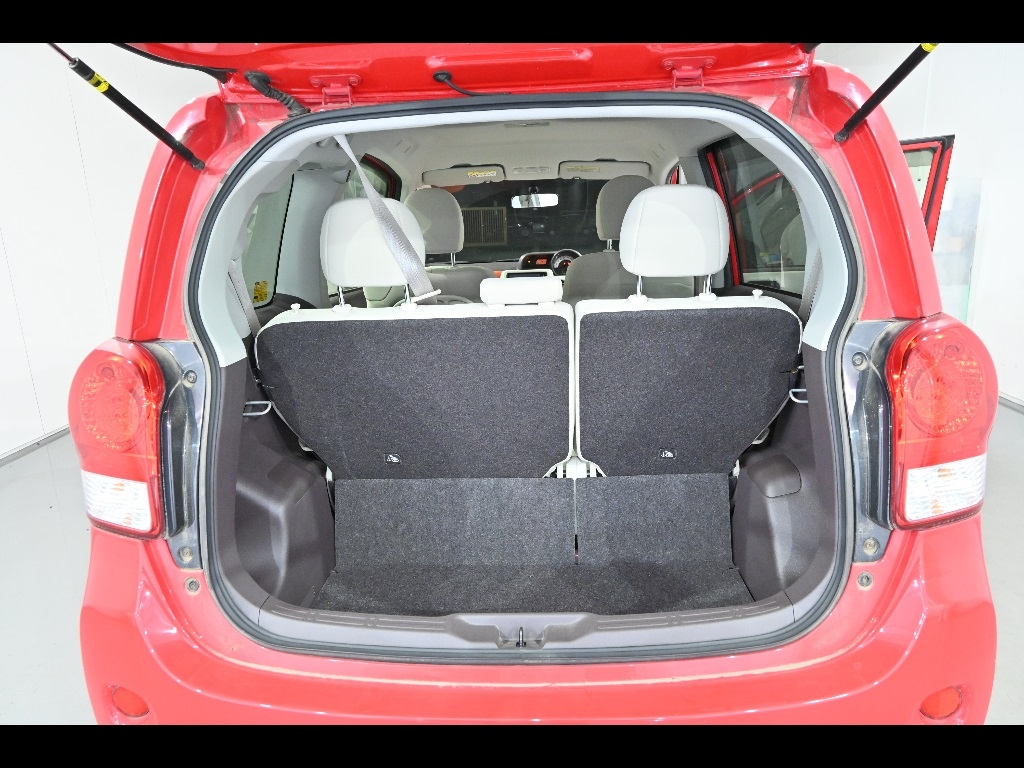 TOYOTA PORTE 2014