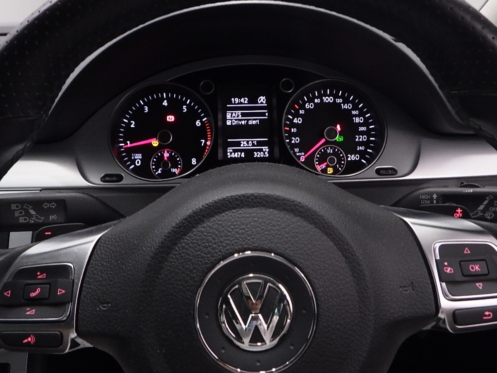 VOLKSWAGEN PASSAT VARIANT 2014