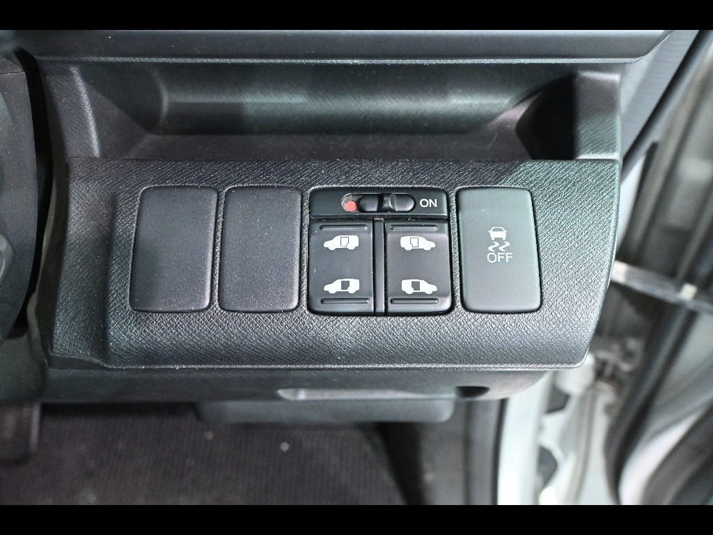 HONDA STEP WAGON 2011