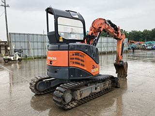 HITACHI ZX30UR-3 2015