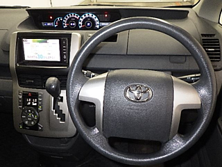 TOYOTA VOXY 2008